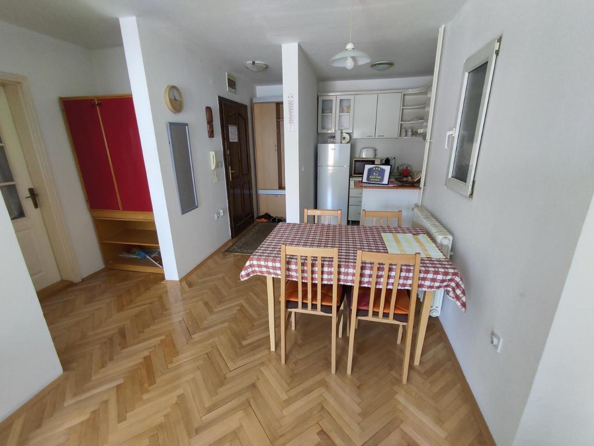 Woody Apartment Novi Sad Exterior foto